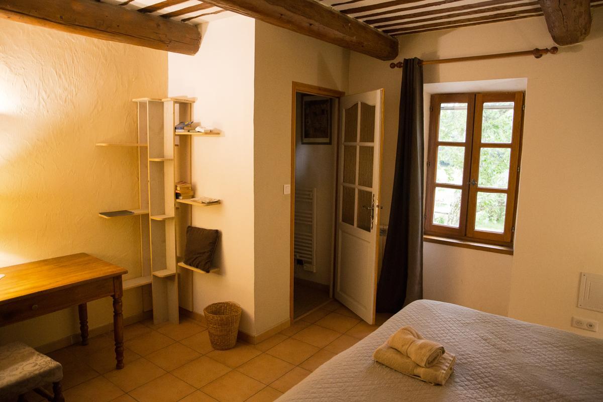 Mas Des Vertes Rives Châteauneuf-de-Gadagne Exterior photo